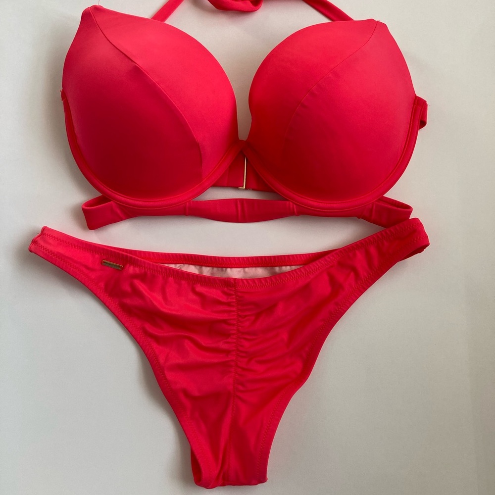 Victoria’s Secret Bombshell Bikini Swimsuit - 36DD Top / L bottoms (the itsy)